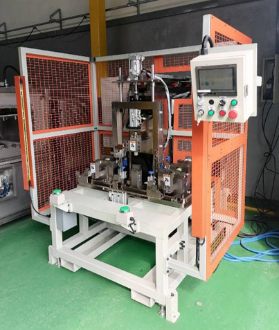 ออกแบบและผลิตโครงสร้างป้องกันเครื่องจักร (Punching M/C Guard Frame Model 5F00)